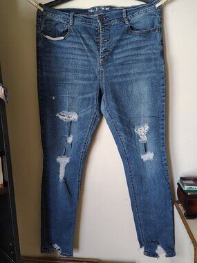 Juniors 'Wallflower' Flirty, Curvy High Rise Skinny Jeans size 17